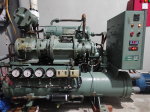 Máy nén trong kho lạnh